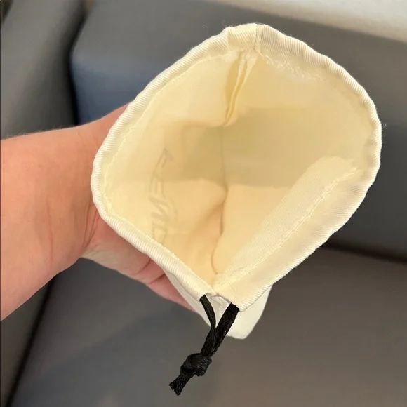 Fendi Ivory Logo Dust Bag - Picture 4 of 5